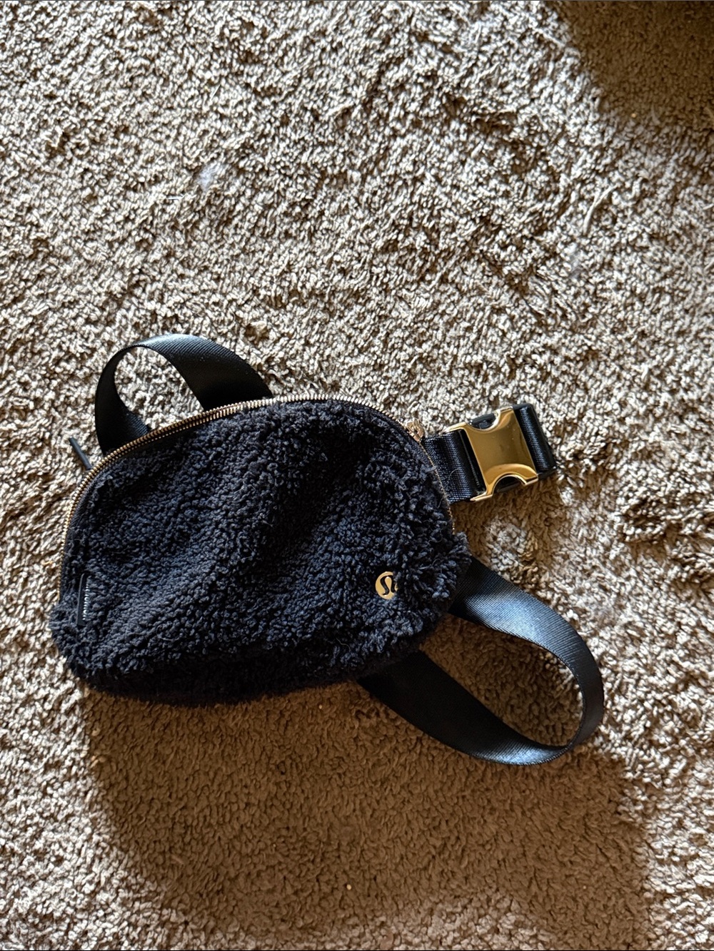 lululemon athletica Black Sherpa Crossbody Belt Bag